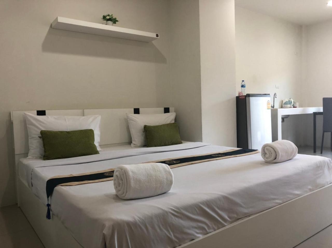 Khao Oat Airport Hotel Nai Yang Ngoại thất bức ảnh