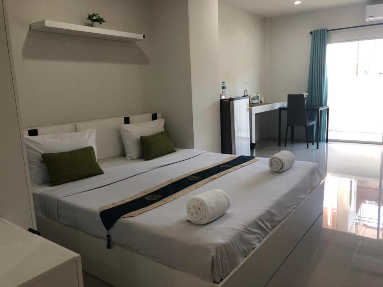 Khao Oat Airport Hotel Nai Yang Ngoại thất bức ảnh
