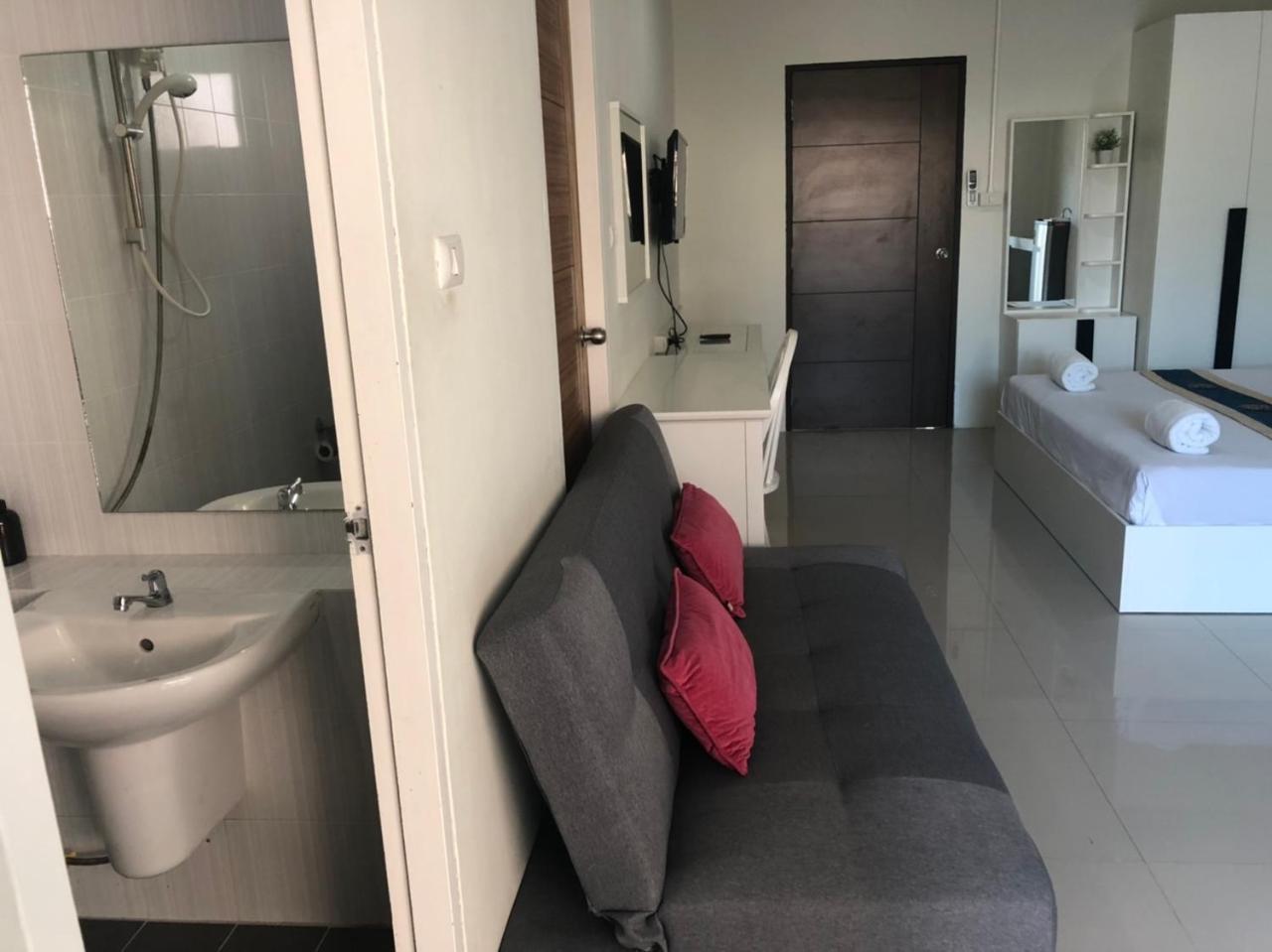 Khao Oat Airport Hotel Nai Yang Ngoại thất bức ảnh
