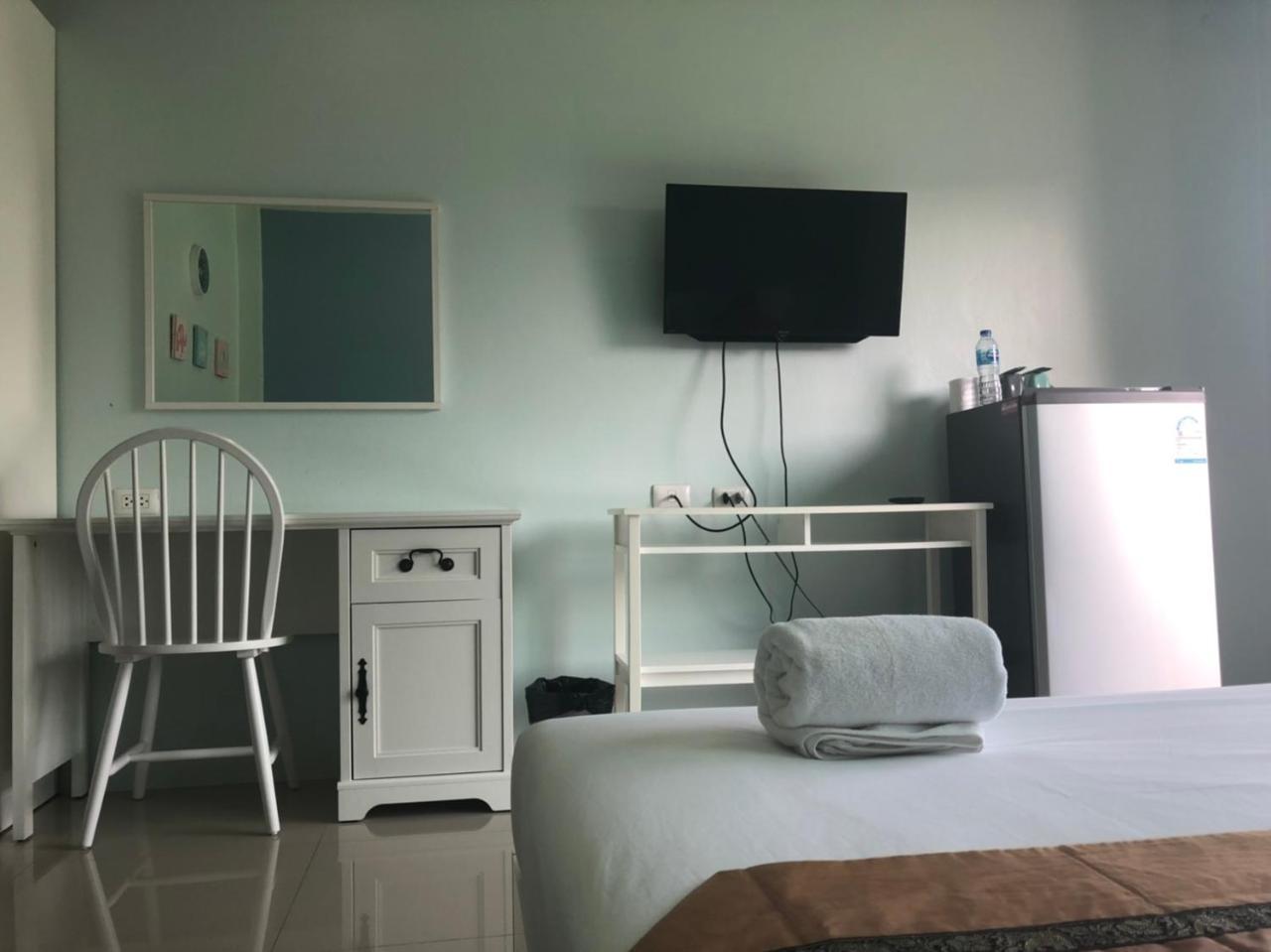 Khao Oat Airport Hotel Nai Yang Ngoại thất bức ảnh