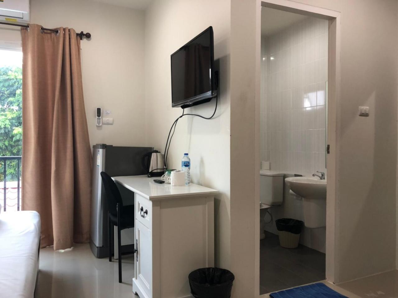 Khao Oat Airport Hotel Nai Yang Ngoại thất bức ảnh